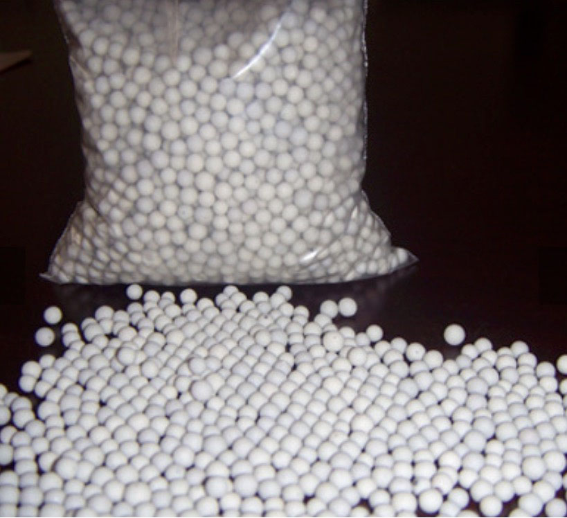 Tire balancing beads